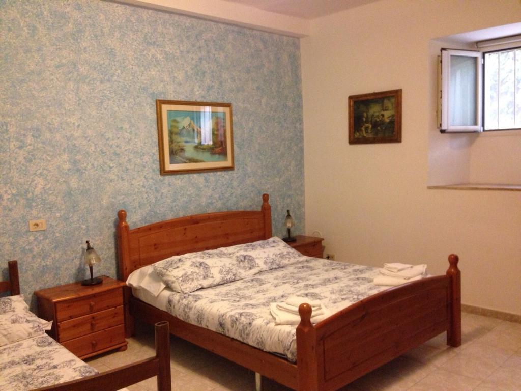 B & B Leonard Acqui Rome Bagian luar foto
