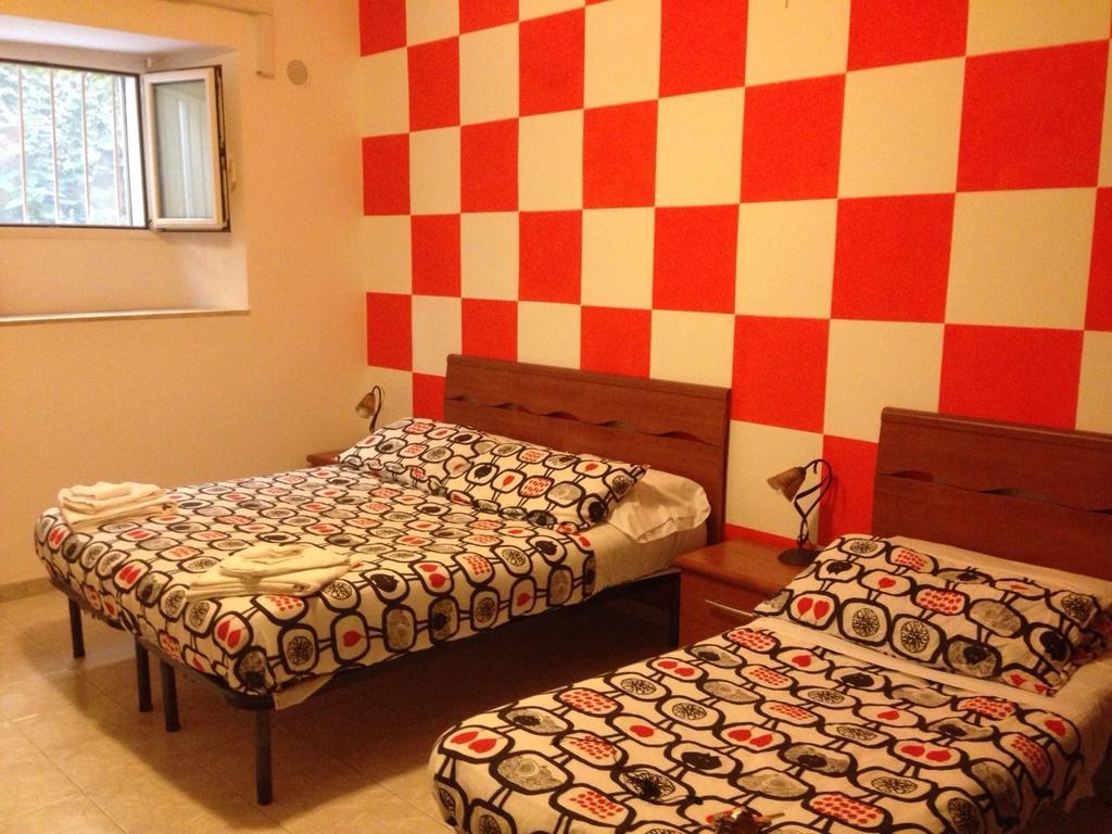 B & B Leonard Acqui Rome Ruang foto