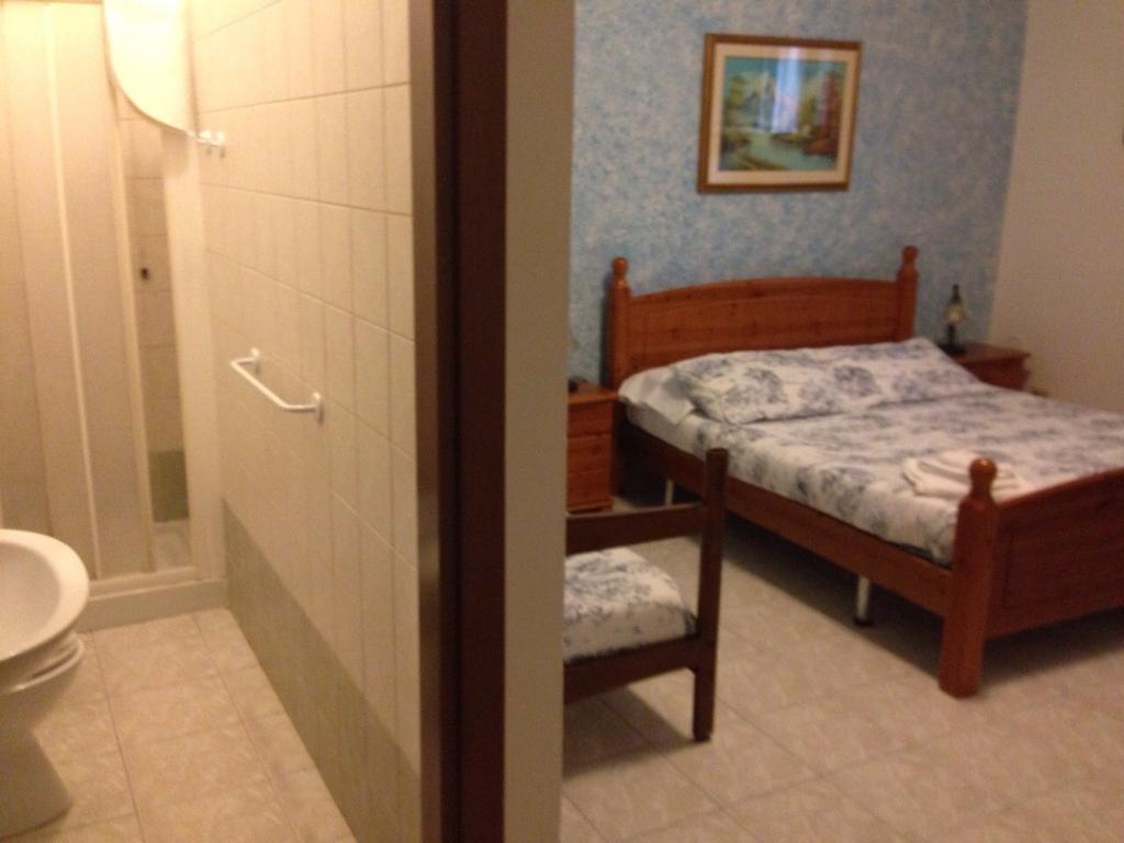 B & B Leonard Acqui Rome Bagian luar foto